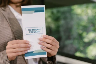 Print marketing : quels supports choisir à chaque étape du parcours client ?
